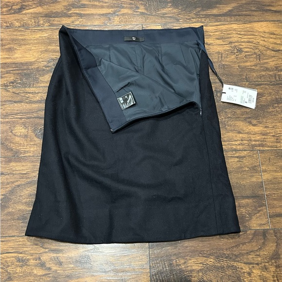 Uniqlo Pencil Skirt size 8 nwt - Picture 3 of 8